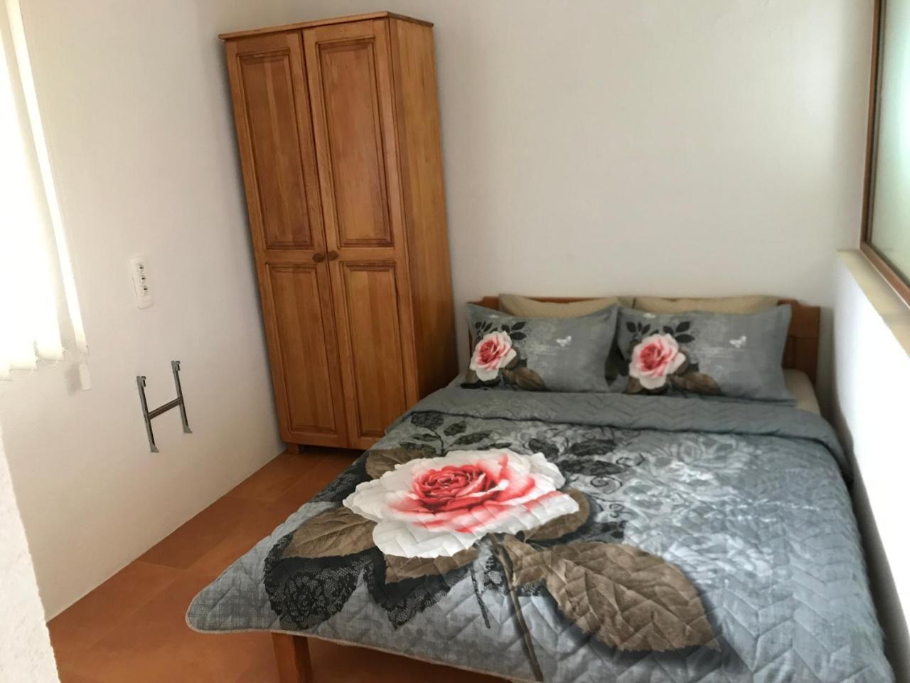 Apartments Simovic Tivat Zewnętrze zdjęcie